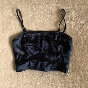 Cute black cropped ting top